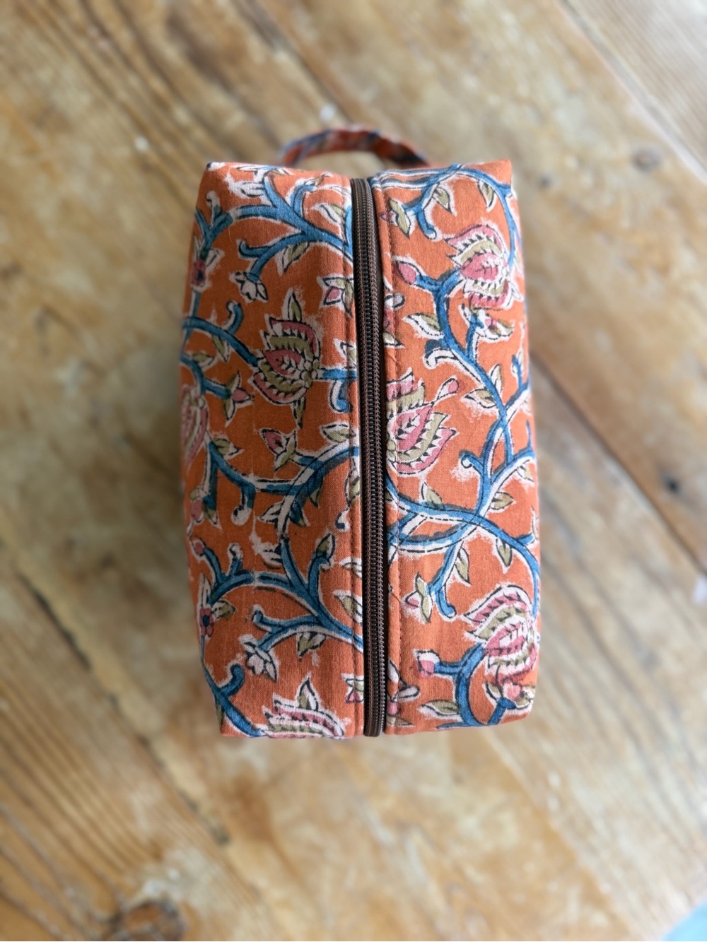 Handmade Printed Orange Floral Vintage Zipper Pouch - Picture 3 of 6